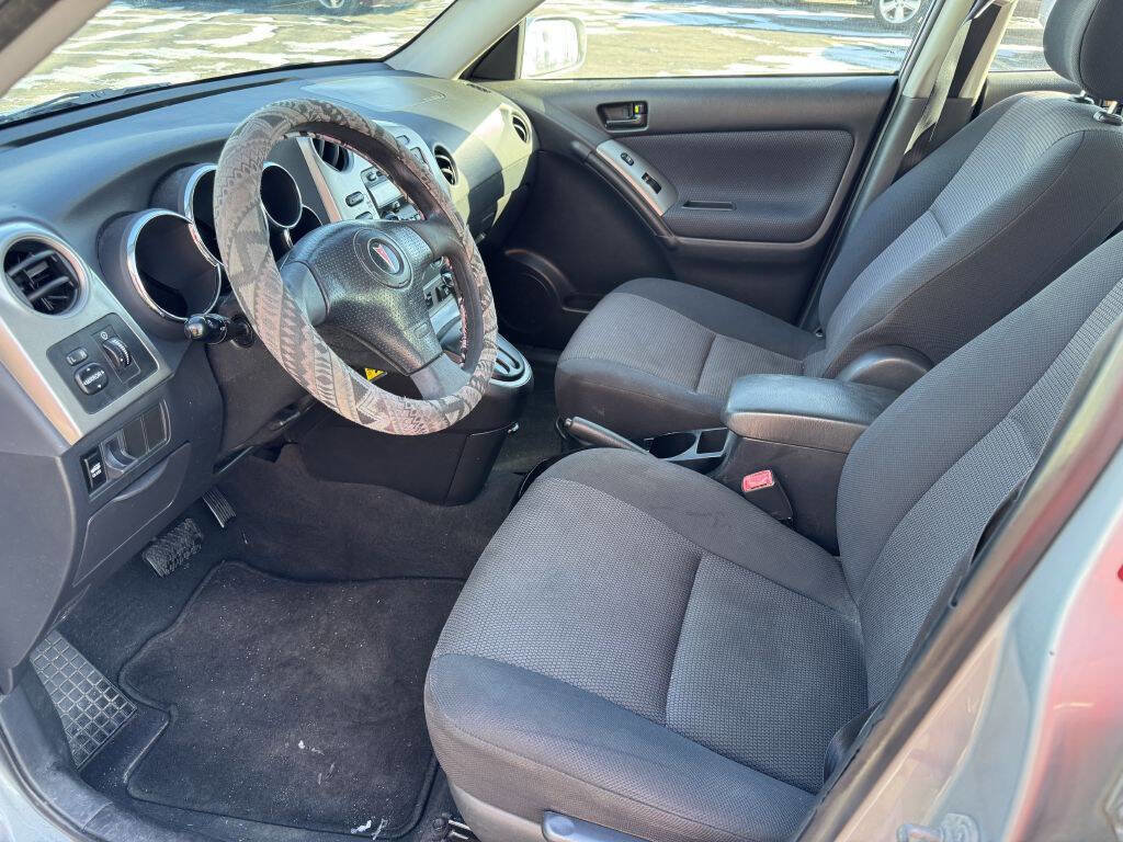 Used 2006 Pontiac Vibe w/ Preferred Package image 9