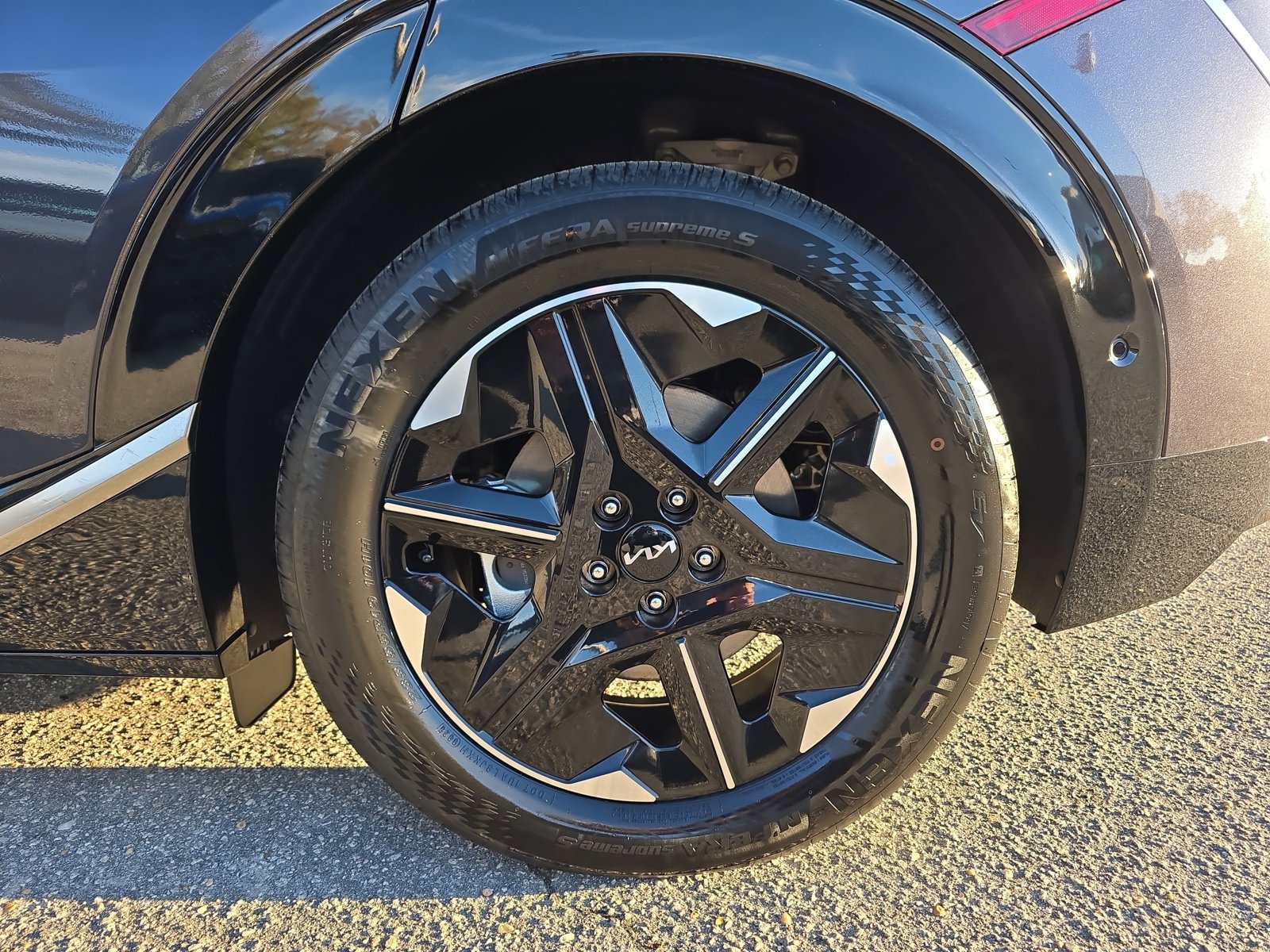 New 2025 Kia EV6 Wind image 34