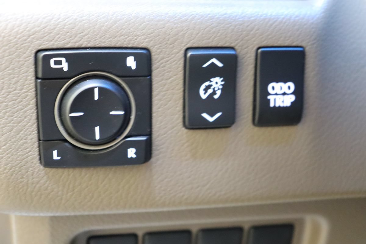 Used 2017 Lexus GX 460 w/ Navigation Package AWD/4WD image 34