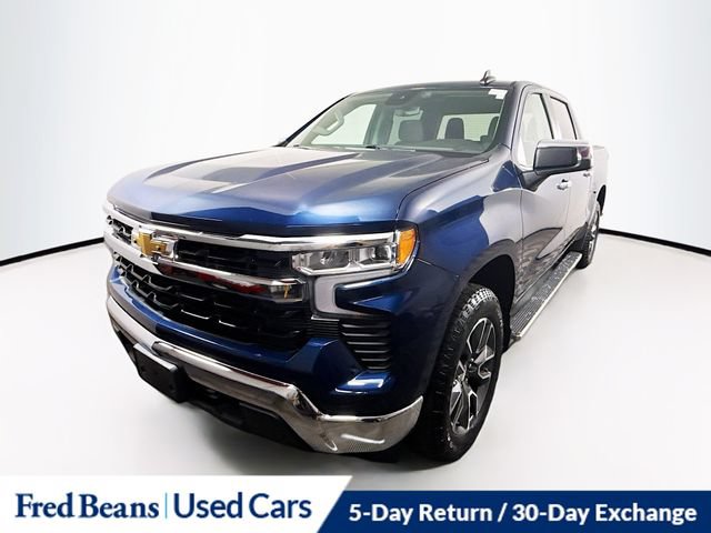Used 2022 Chevrolet Silverado 1500 LT AWD/4WD image 3