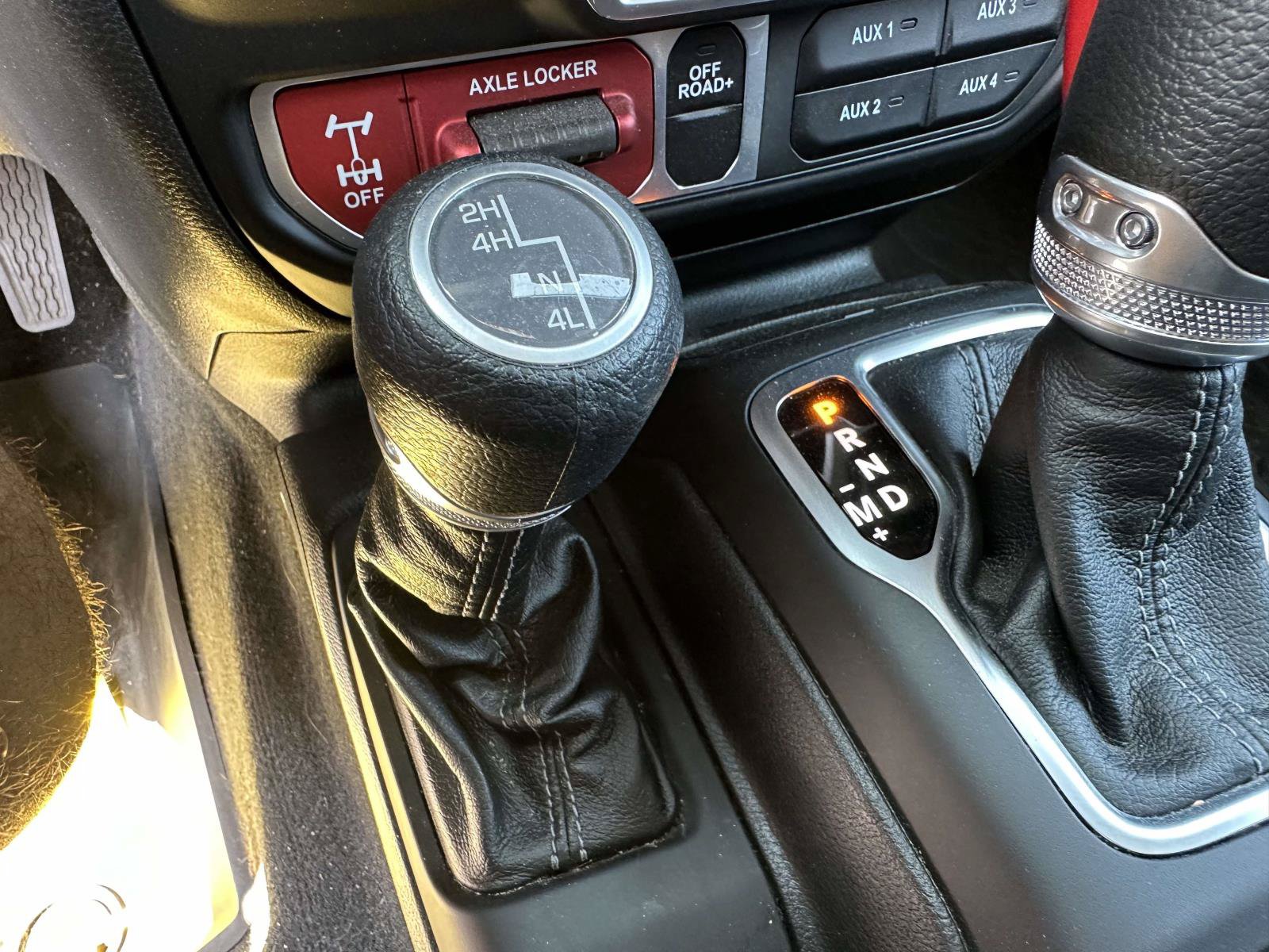 Used 2024 Jeep Gladiator Sport AWD/4WD image 21