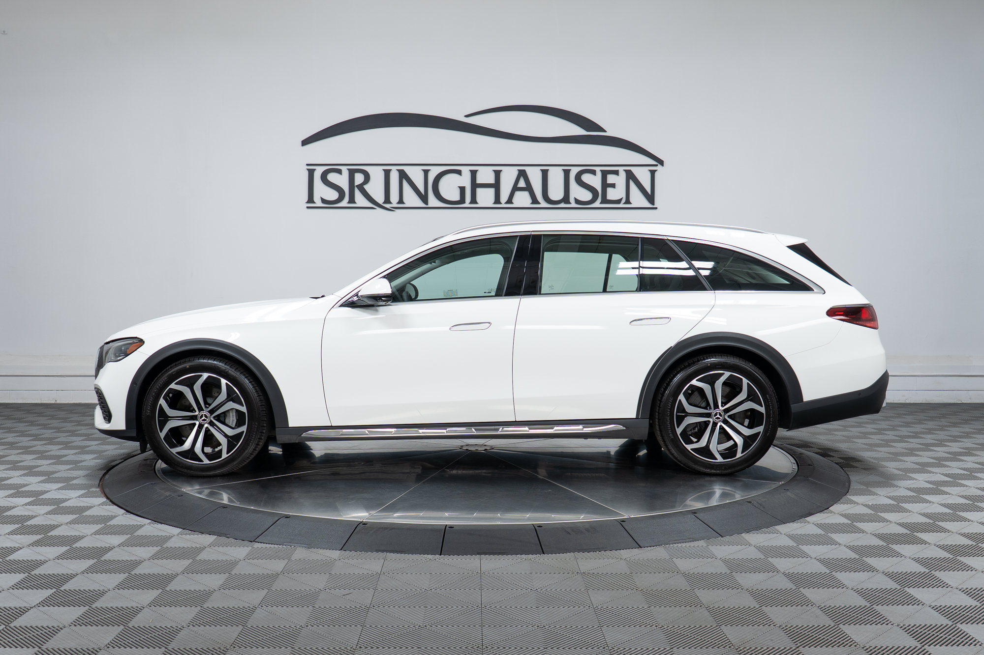 Used 2025 Mercedes-Benz E 450 4MATIC All-Terrain Wagon w/ Multicontour Seating Package image 8