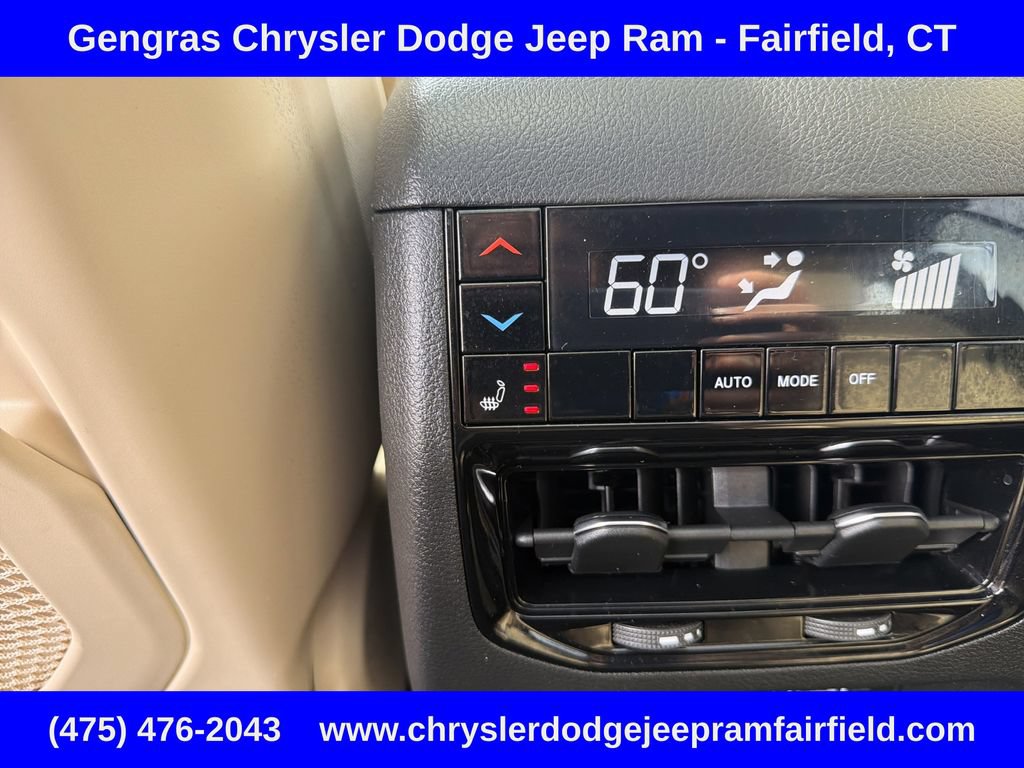 Used 2023 Jeep Grand Cherokee L Limited w/ Luxury Tech Group II AWD/4WD image 46