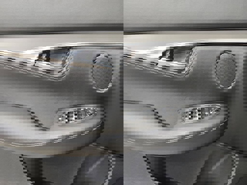 Used 2023 INFINITI QX55 Luxe w/ Cargo Package image 29