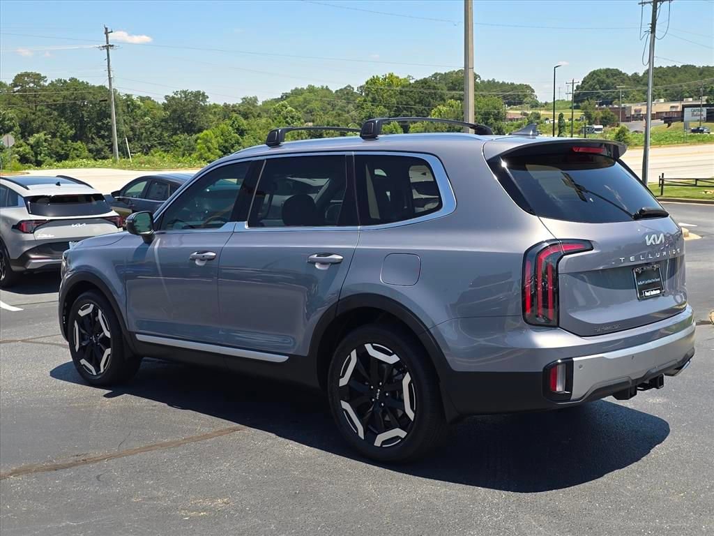Certified 2023 Kia Telluride EX w/ EX Captain's Chair Package AWD/4WD image 5