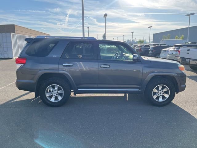 Used 2011 Toyota 4Runner SR5 w/ Convenience Pkg image 4