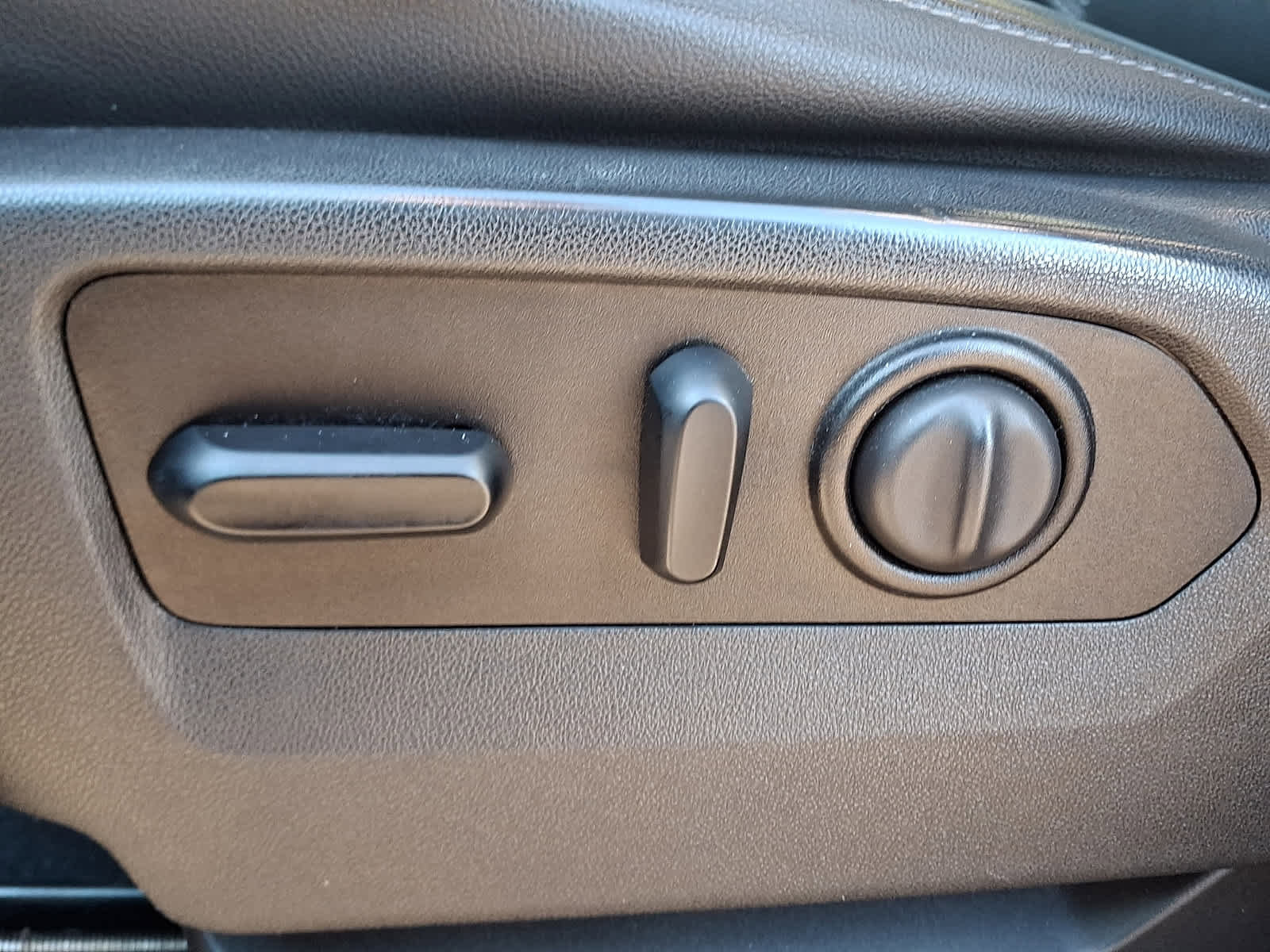 Used 2020 Chevrolet Silverado 1500 RST w/ All-Star Edition image 27