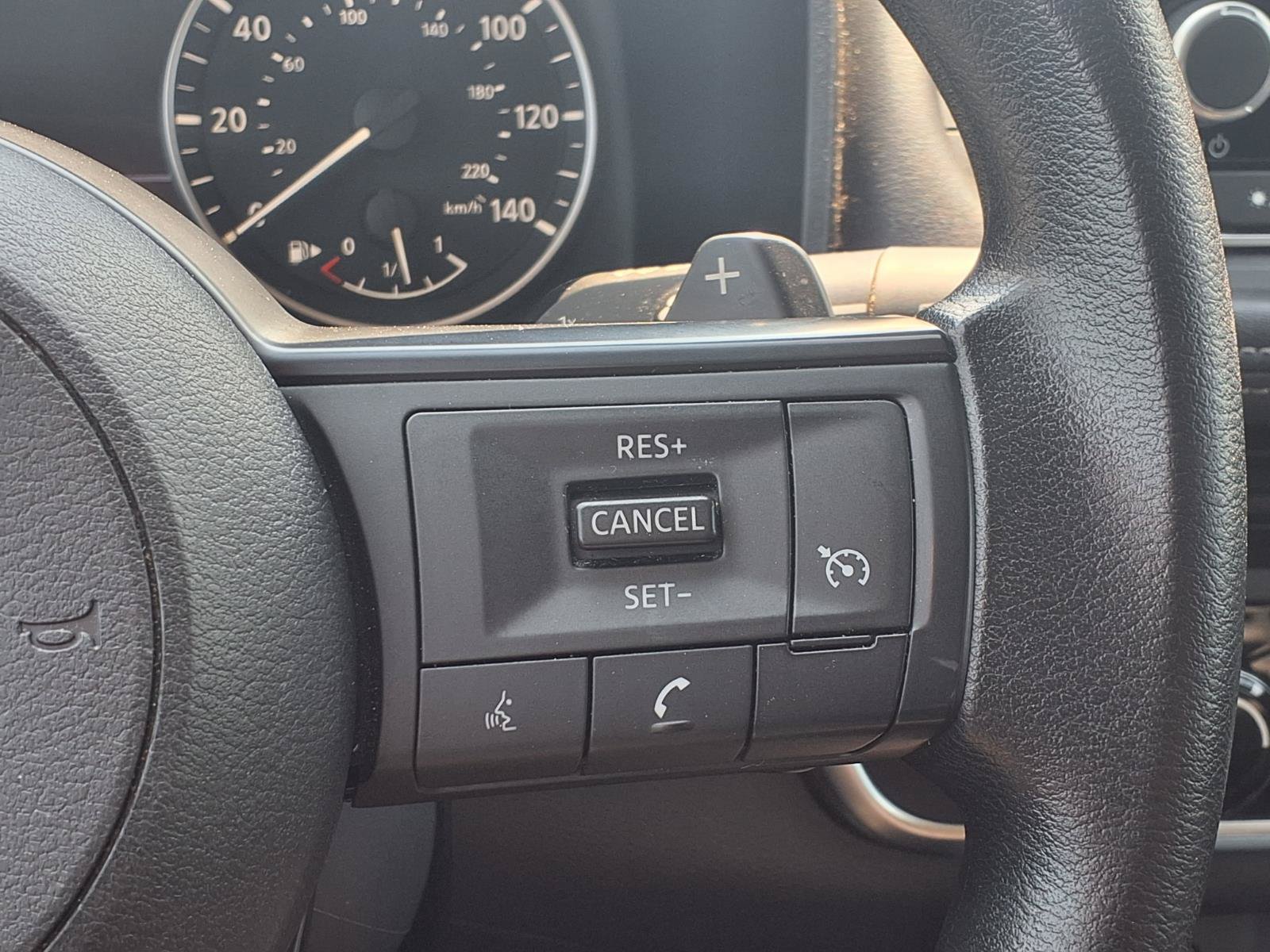 Used 2024 Nissan Rogue S FWD image 16