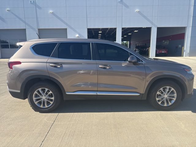 Used 2019 Hyundai Santa Fe SE FWD image 3