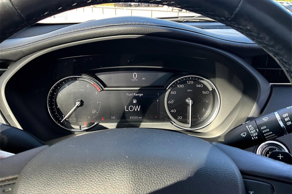 Certified 2023 Cadillac XT4 Luxury w/ Cold Weather Package image 21