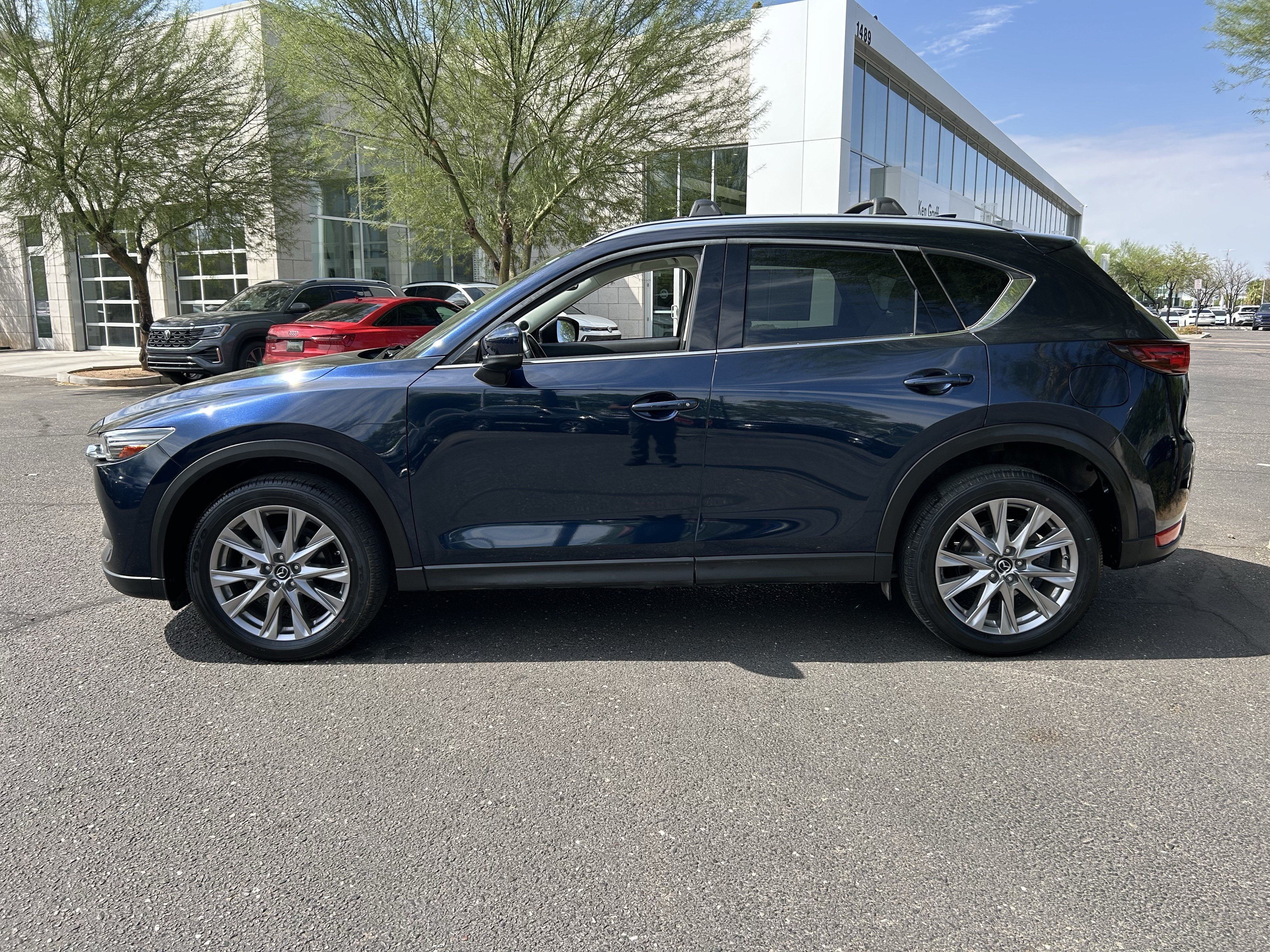 Used 2019 MAZDA CX-5 Grand Touring w/ GT Premium Package FWD image 2