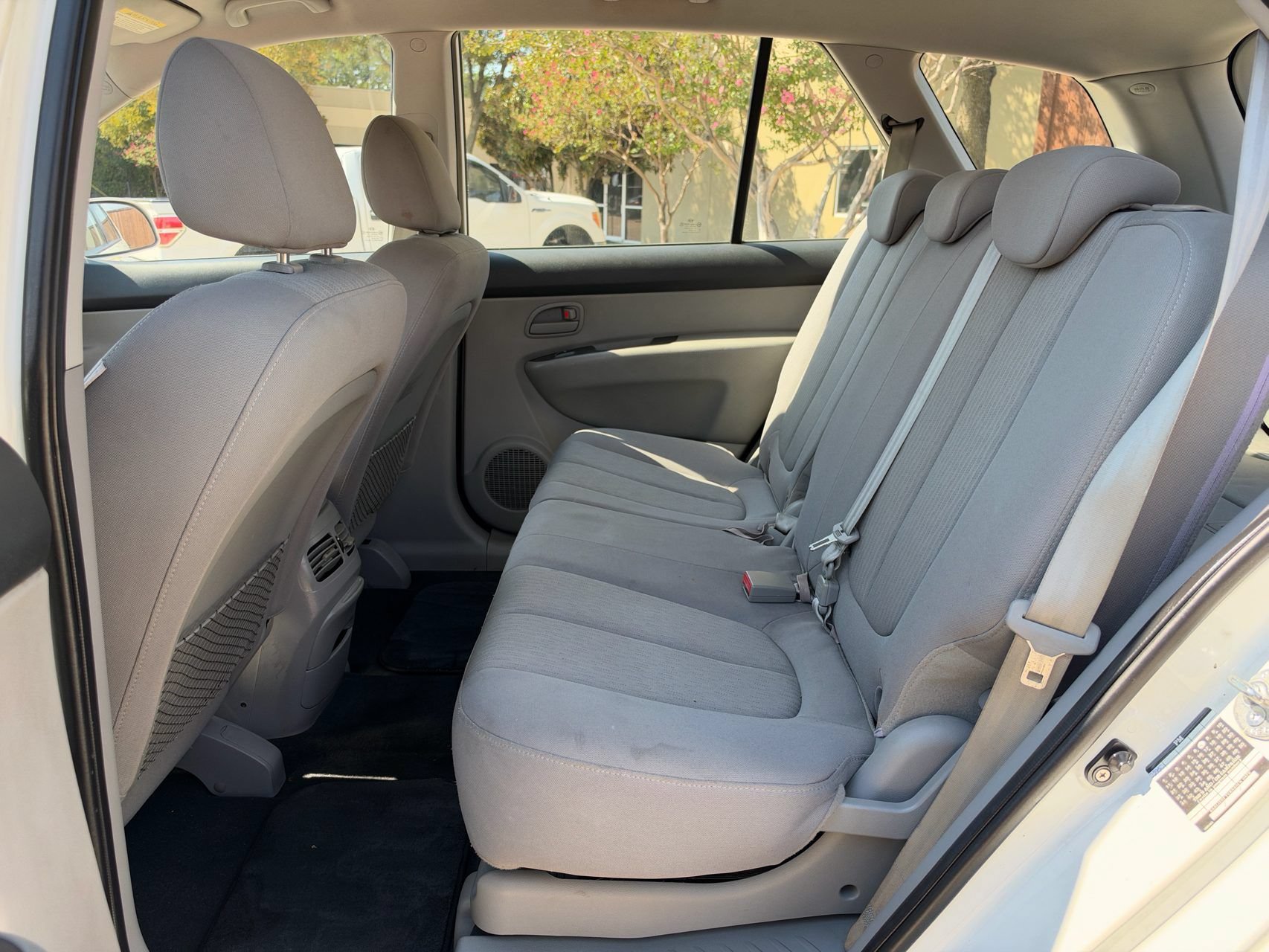 Used 2008 Kia Rondo LX FWD image 6