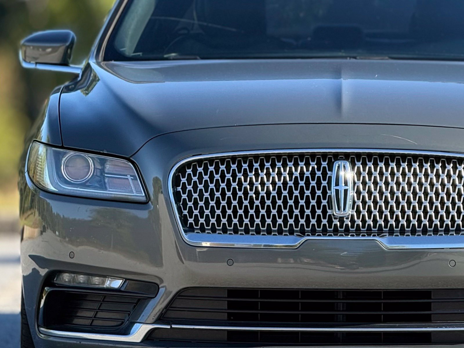 Used 2017 Lincoln Continental Select FWD image 14