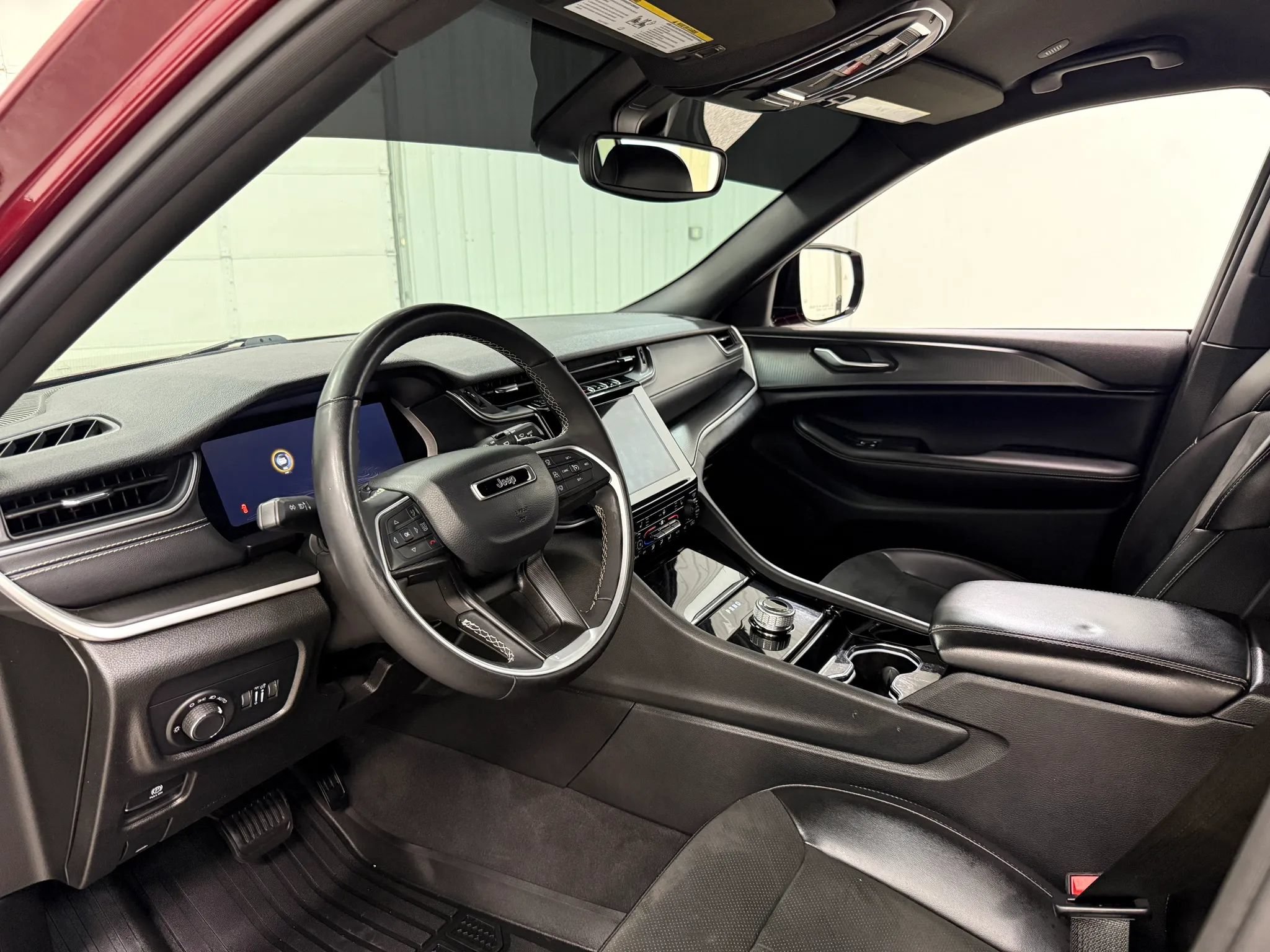 Used 2023 Jeep Grand Cherokee L Laredo AWD/4WD image 12