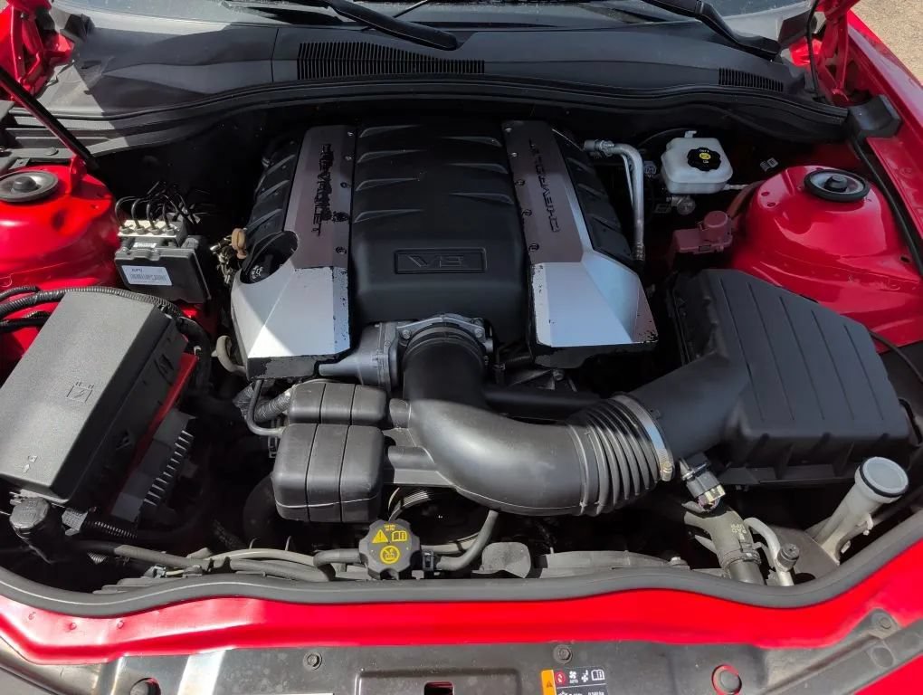 Used 2015 Chevrolet Camaro SS w/ RS Package RWD image 12