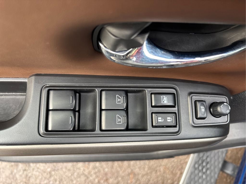 Used 2023 Nissan Titan Platinum Reserve w/ Off Road Protection Package image 41