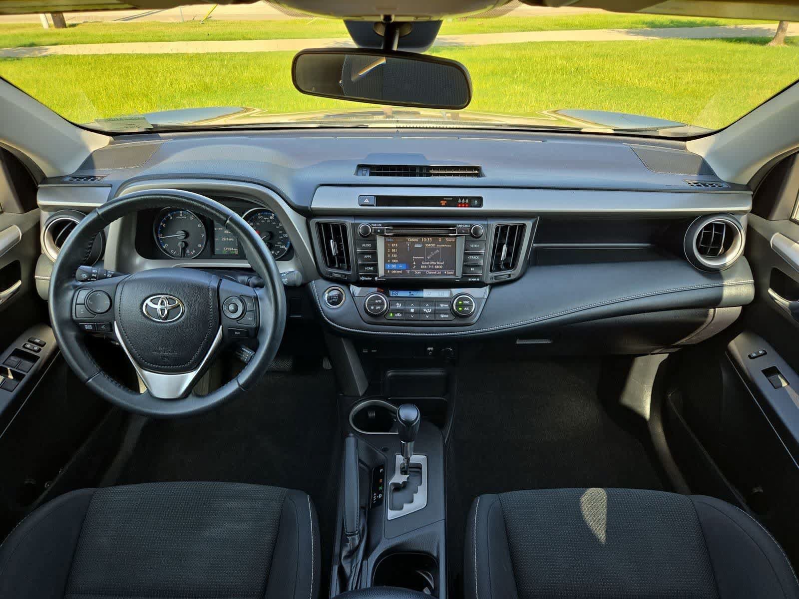 Used 2018 Toyota RAV4 XLE FWD image 14