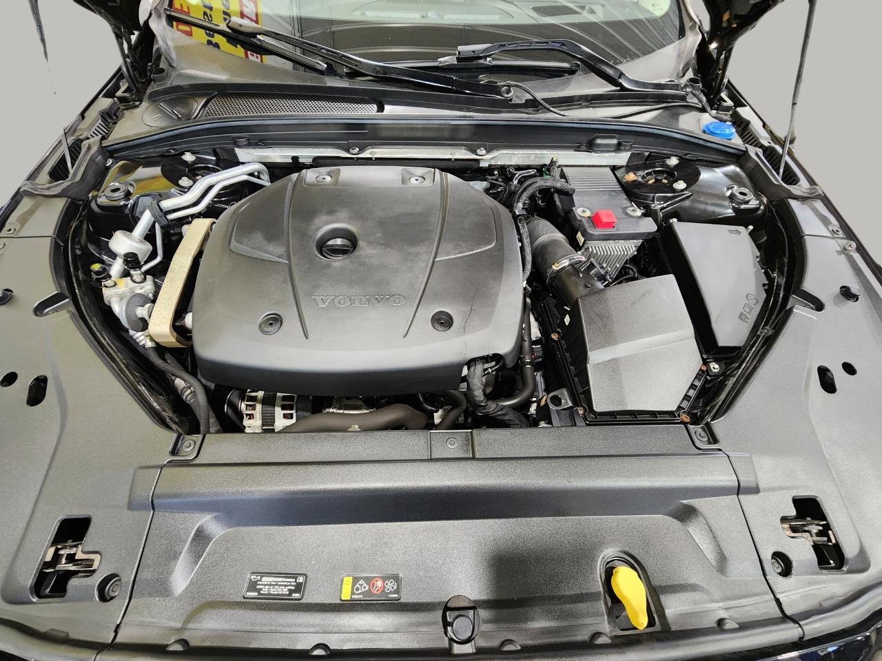 Used 2018 Volvo V90 T5 Cross Country w/ Convenience Package image 40