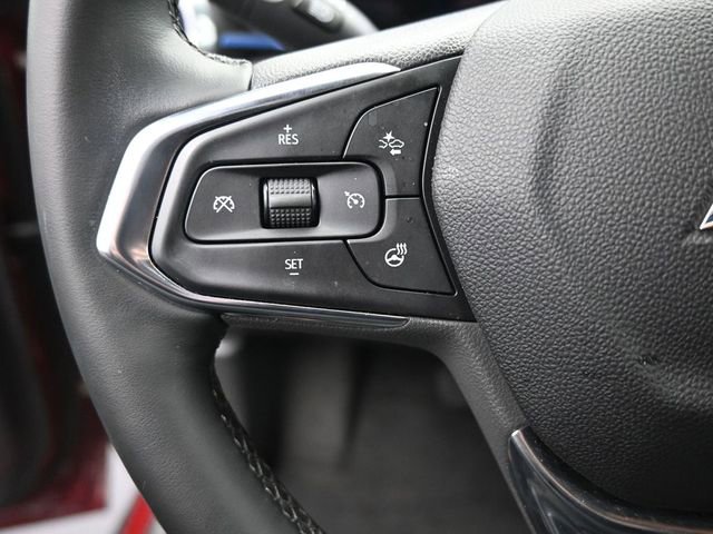 Used 2025 Chevrolet Trax LT w/ LT Convenience Package image 14