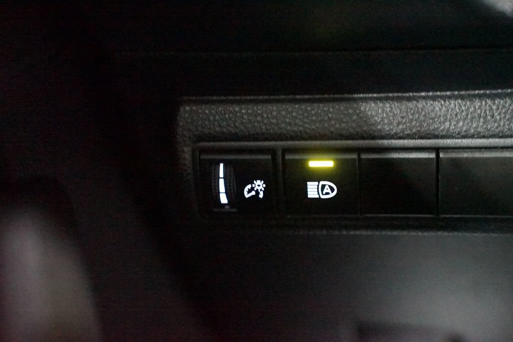 Certified 2023 Toyota Corolla LE image 22