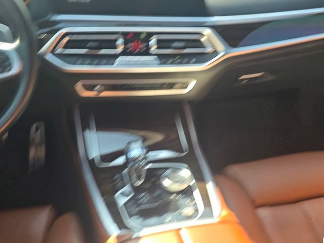 Used 2020 BMW X7 M50i w/ Dynamic Handling Package AWD/4WD image 19
