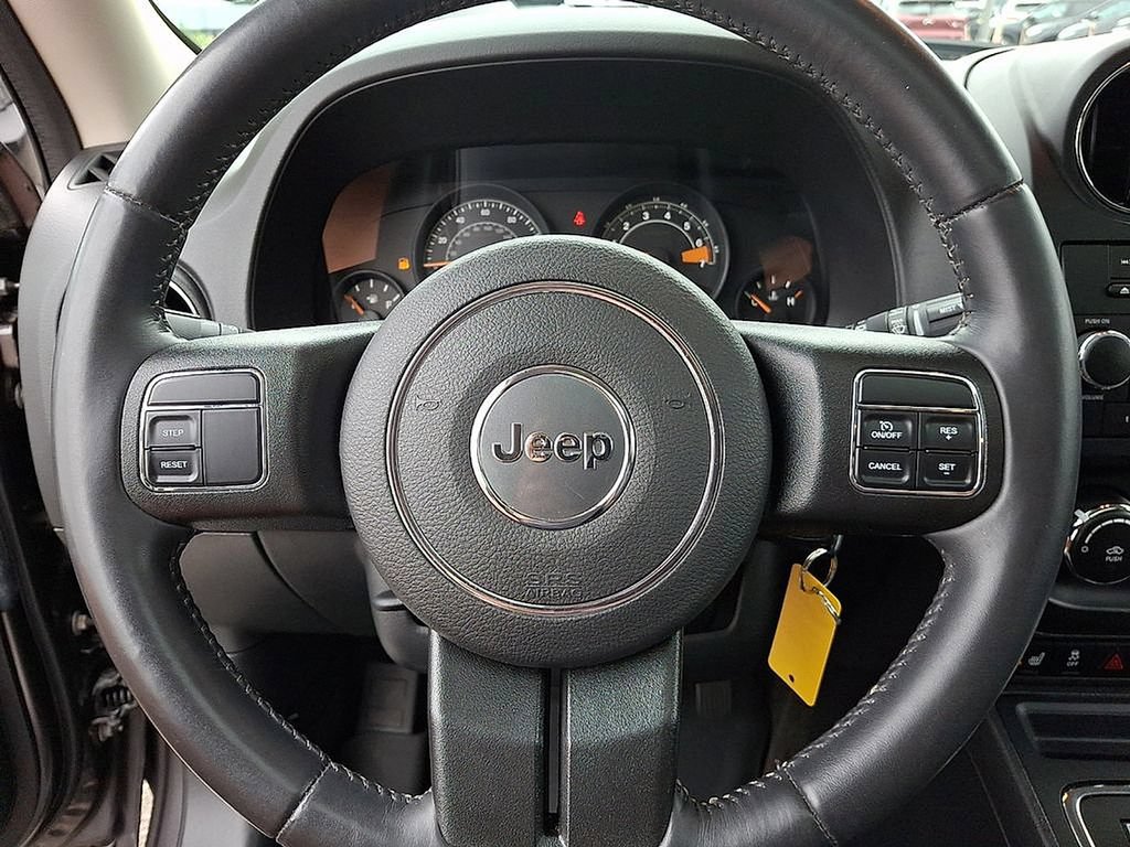 Used 2016 Jeep Patriot High Altitude AWD/4WD image 23