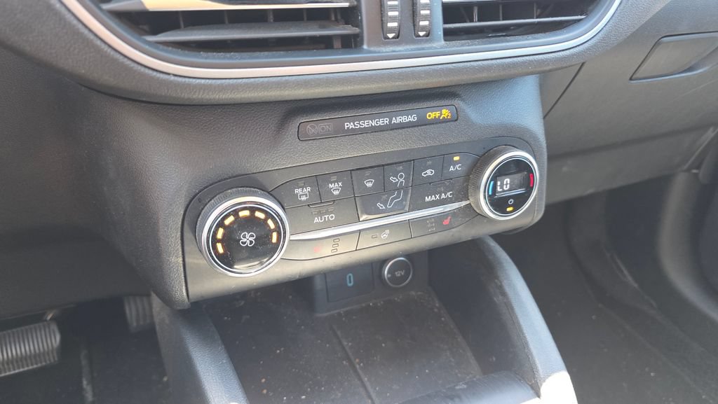Used 2020 Ford Escape SEL FWD image 19