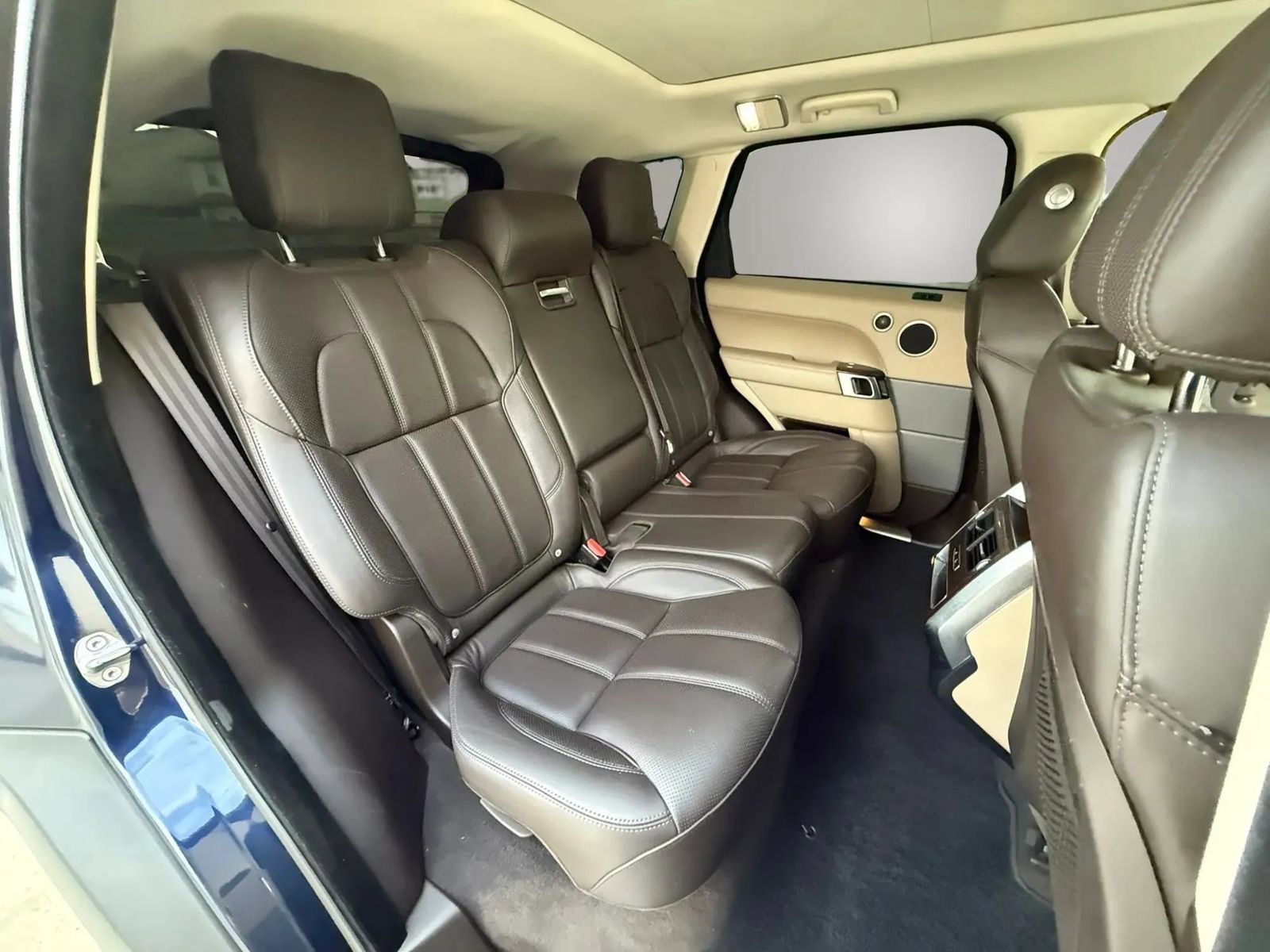 Used 2015 Land Rover Range Rover Sport HSE AWD/4WD image 16