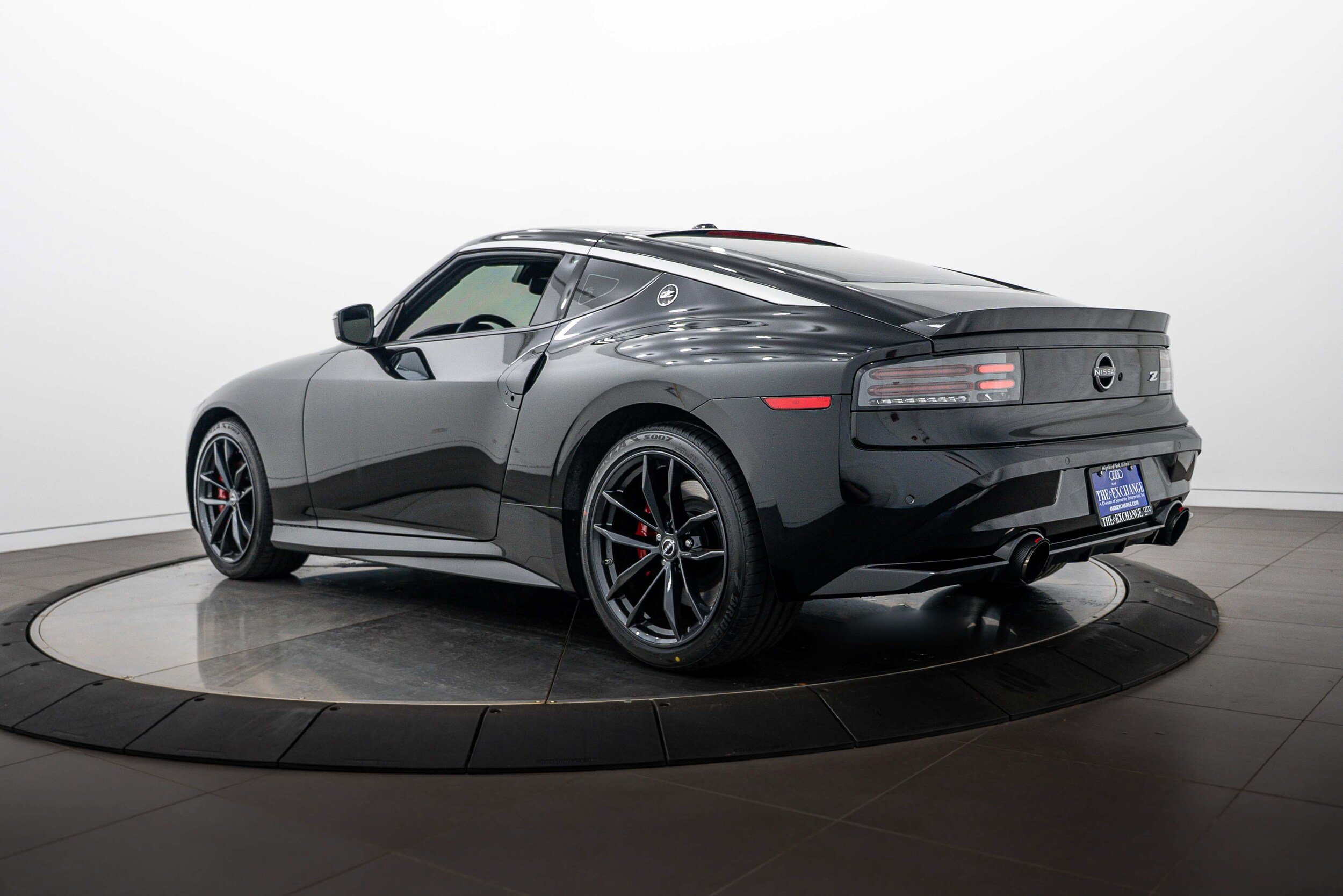 Used 2024 Nissan Z Performance w/ Floor Mat Package RWD image 5