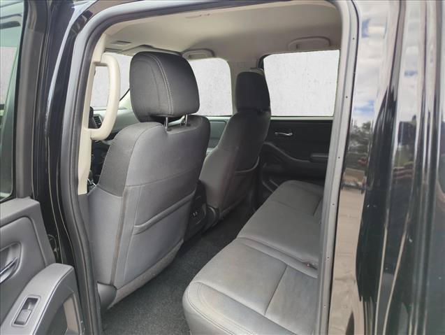 Used 2022 Nissan Frontier SV AWD/4WD image 17