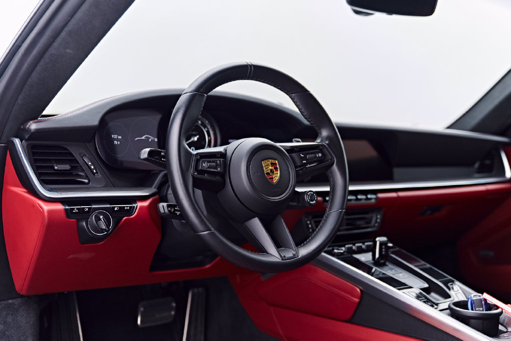 Used 2021 Porsche 911 Turbo AWD/4WD image 2
