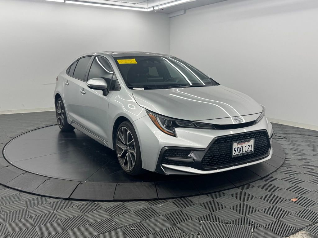 Used 2022 Toyota Corolla XSE FWD image 4