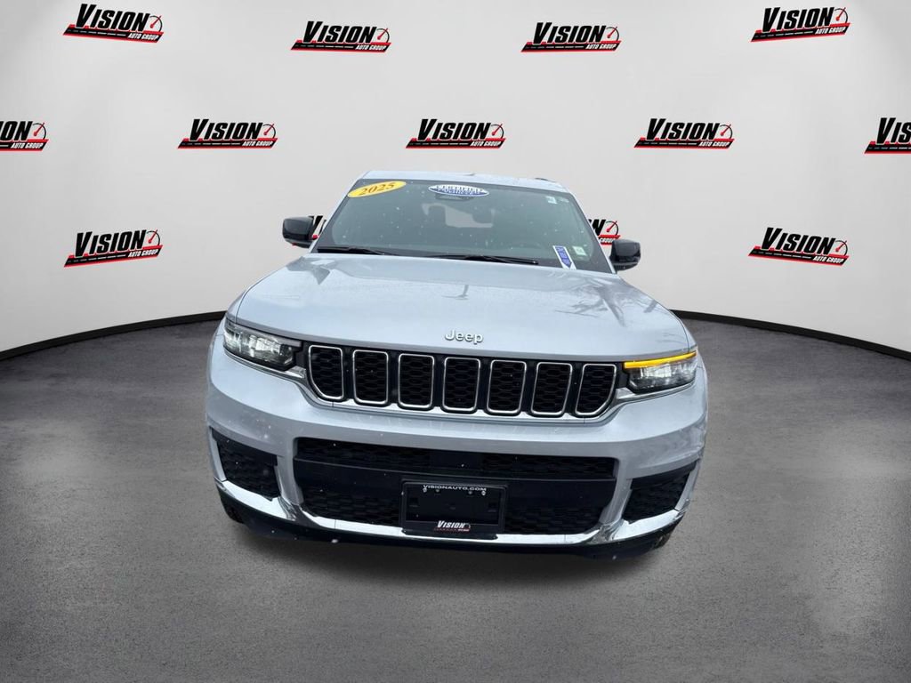 Used 2025 Jeep Grand Cherokee L Laredo w/ Luxury Tech Group I video 2