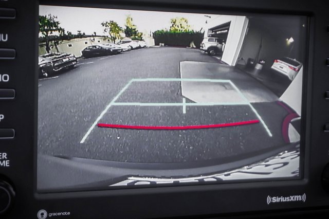 Used 2021 Toyota RAV4 XLE Premium image 15