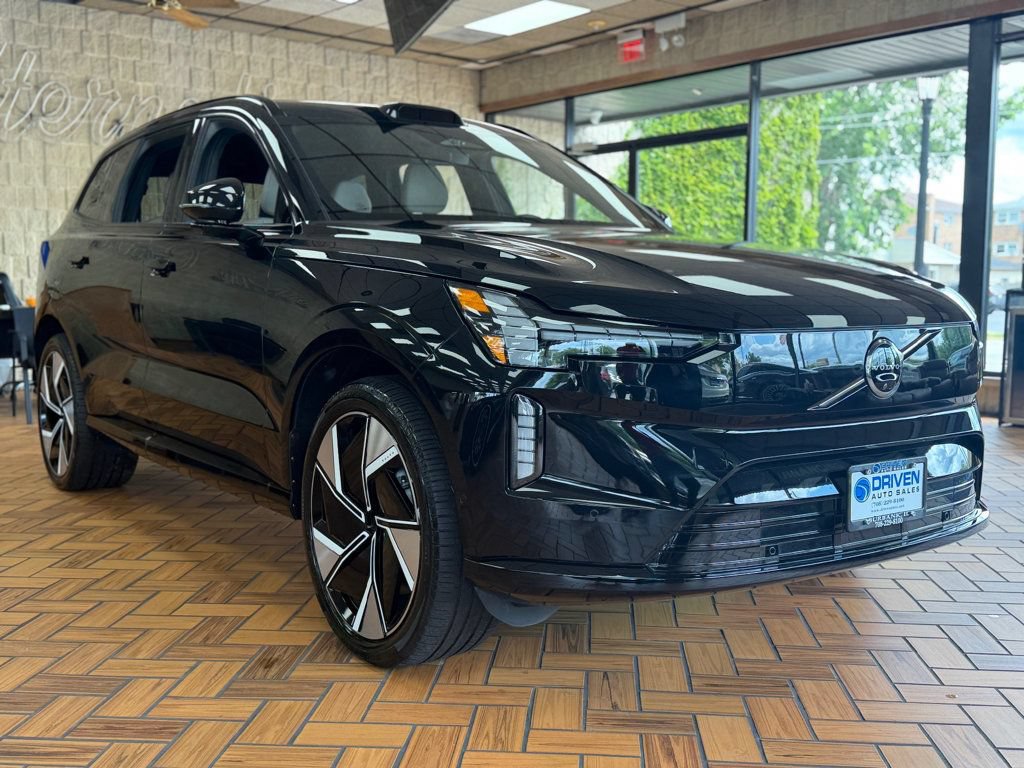 Used 2025 Volvo EX90 Plus AWD/4WD image 9