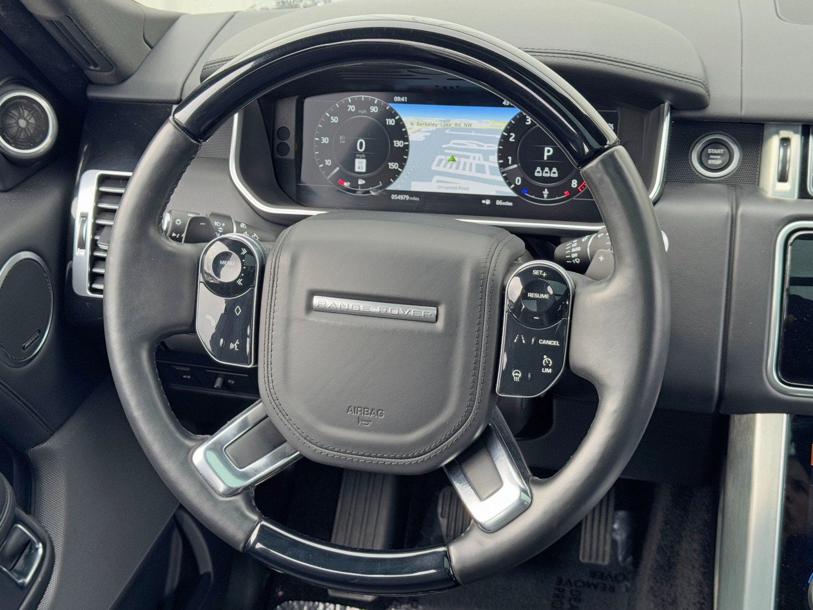 Used 2020 Land Rover Range Rover HSE image 21