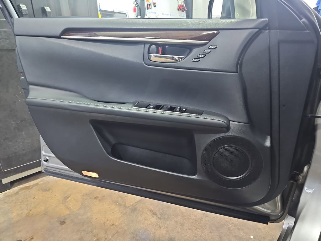 Used 2016 Lexus ES 350 image 21