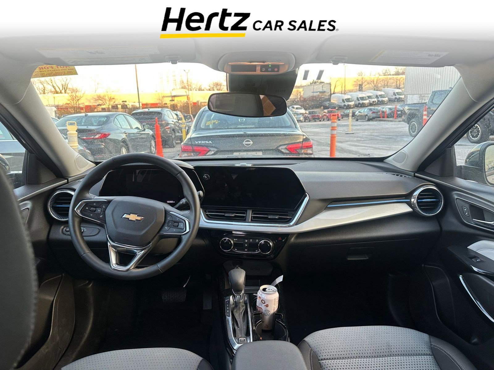 Used 2025 Chevrolet Trax LT w/ LT Convenience Package image 5