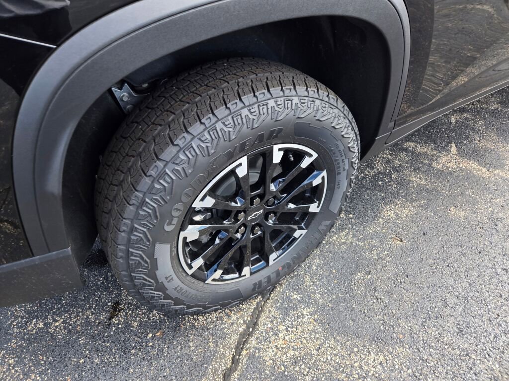 New 2026 Chevrolet Traverse Z71 w/ Driver Confidence Package image 11