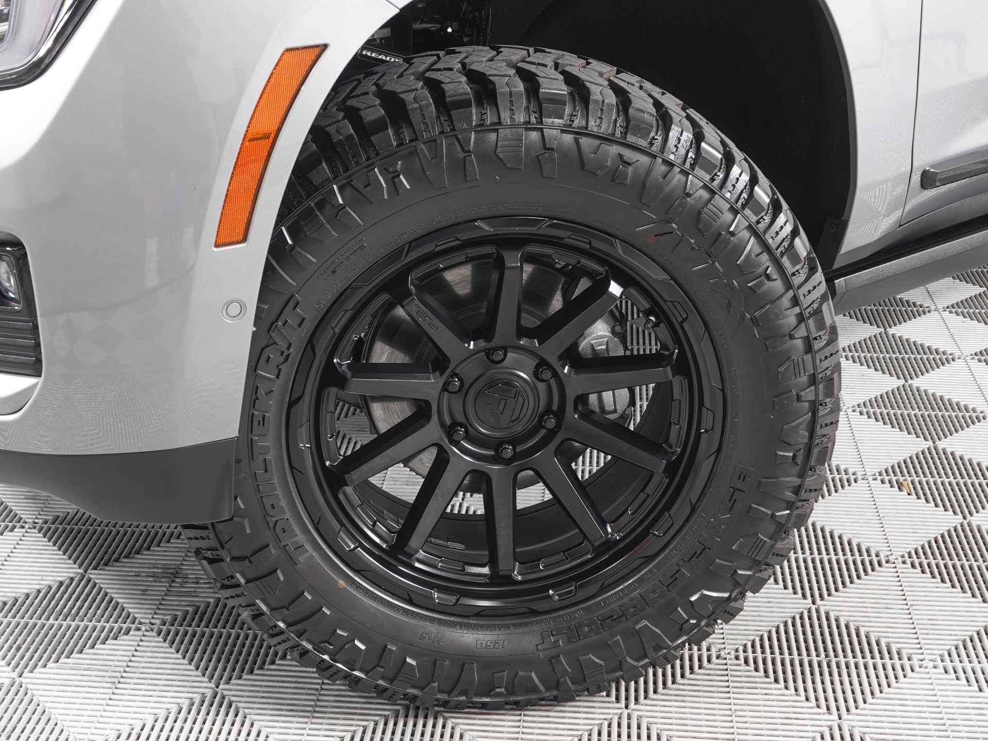 Used 2026 GMC Yukon Denali w/ Sun & Power Step Package AWD/4WD image 34