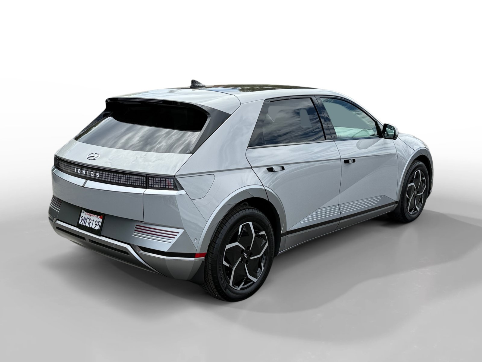 Certified 2024 Hyundai Ioniq 5 Limited RWD image 5