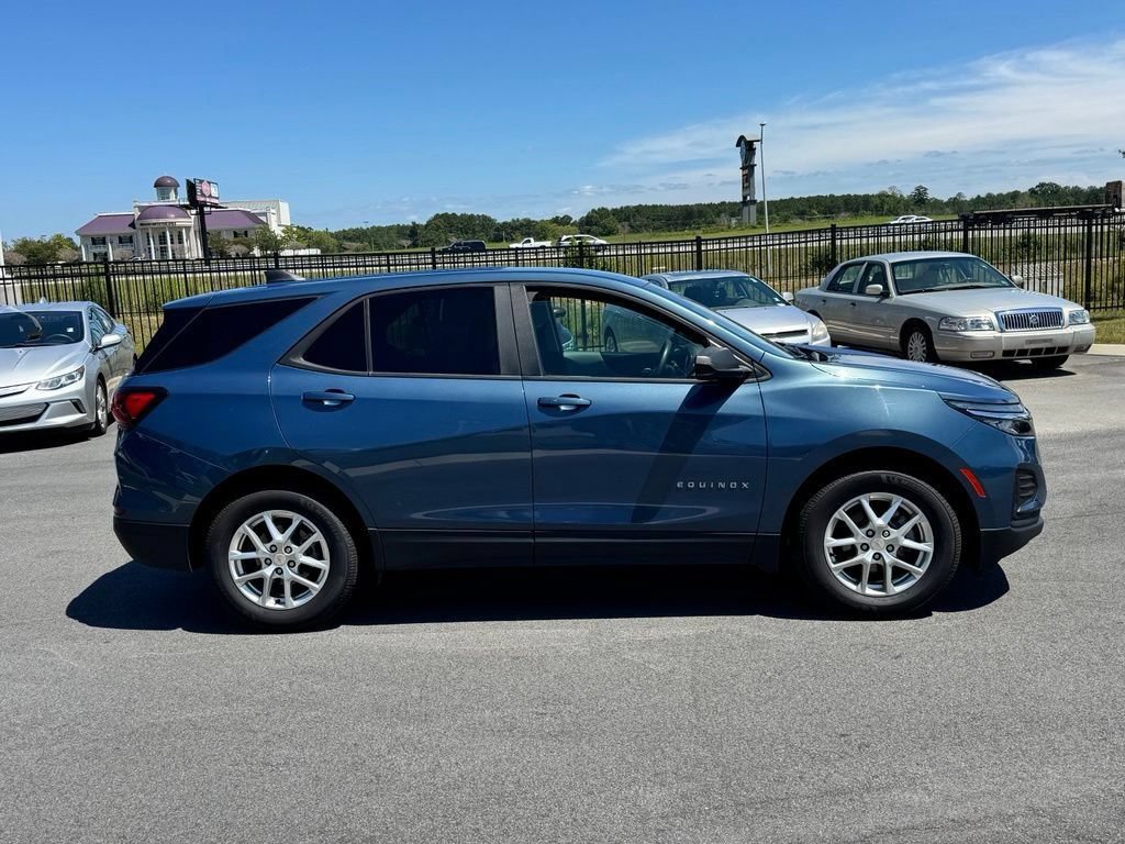Used 2024 Chevrolet Equinox LS FWD image 6