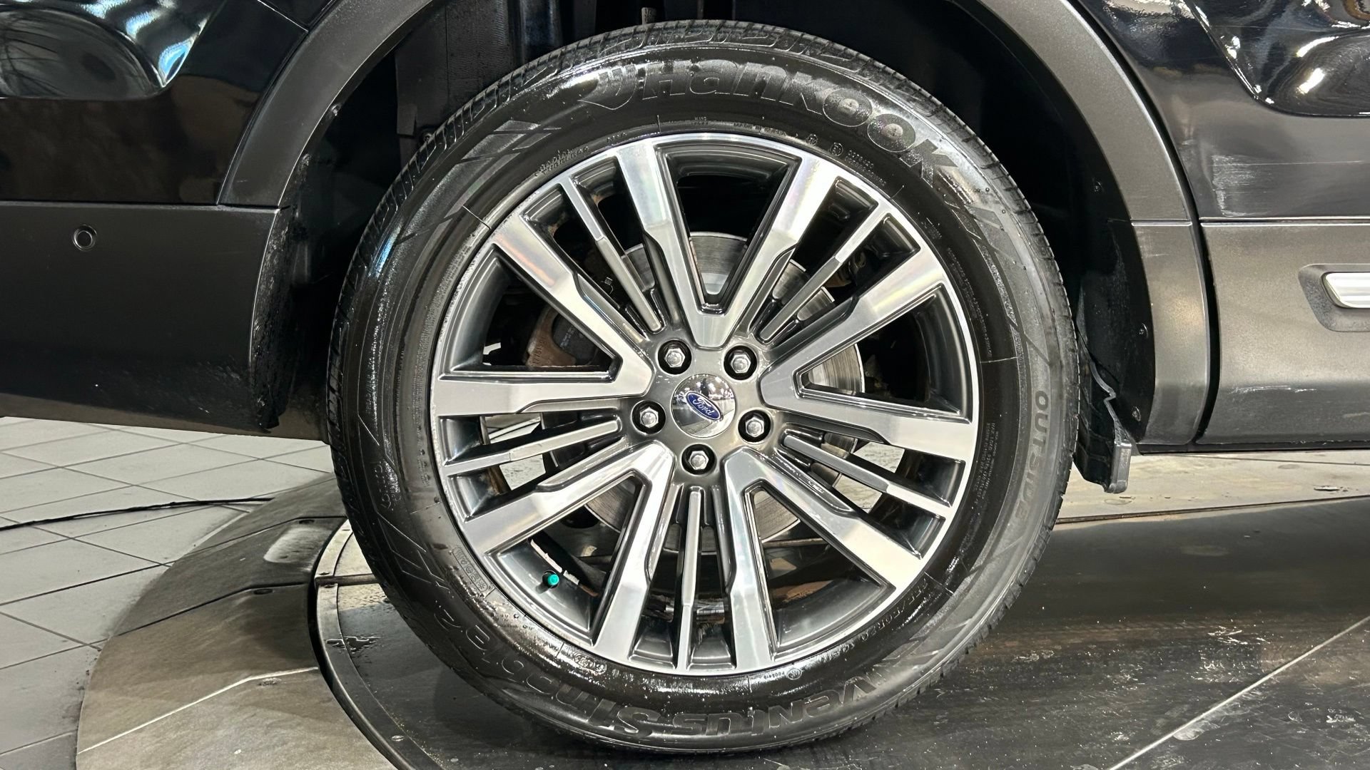 Used 2017 Ford Explorer Platinum AWD/4WD image 25