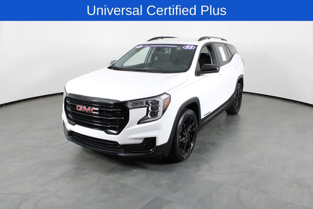 Used 2023 GMC Terrain SLE w/ Driver Convenience Package image 2