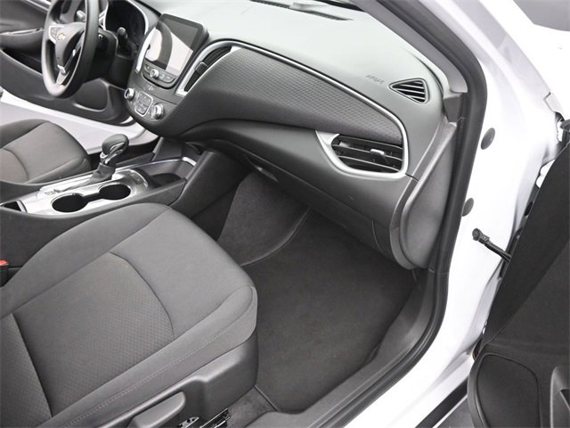 Used 2025 Chevrolet Malibu LT image 17
