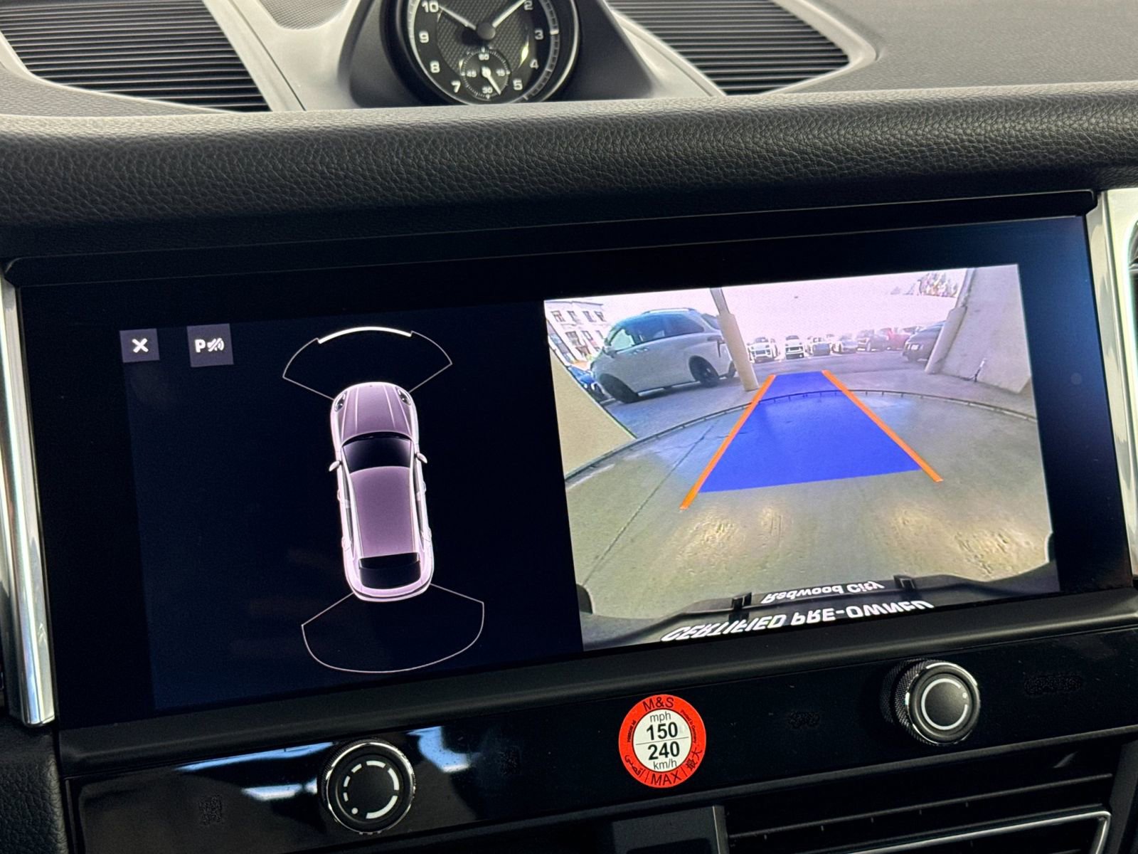 Certified 2025 Porsche Macan image 24