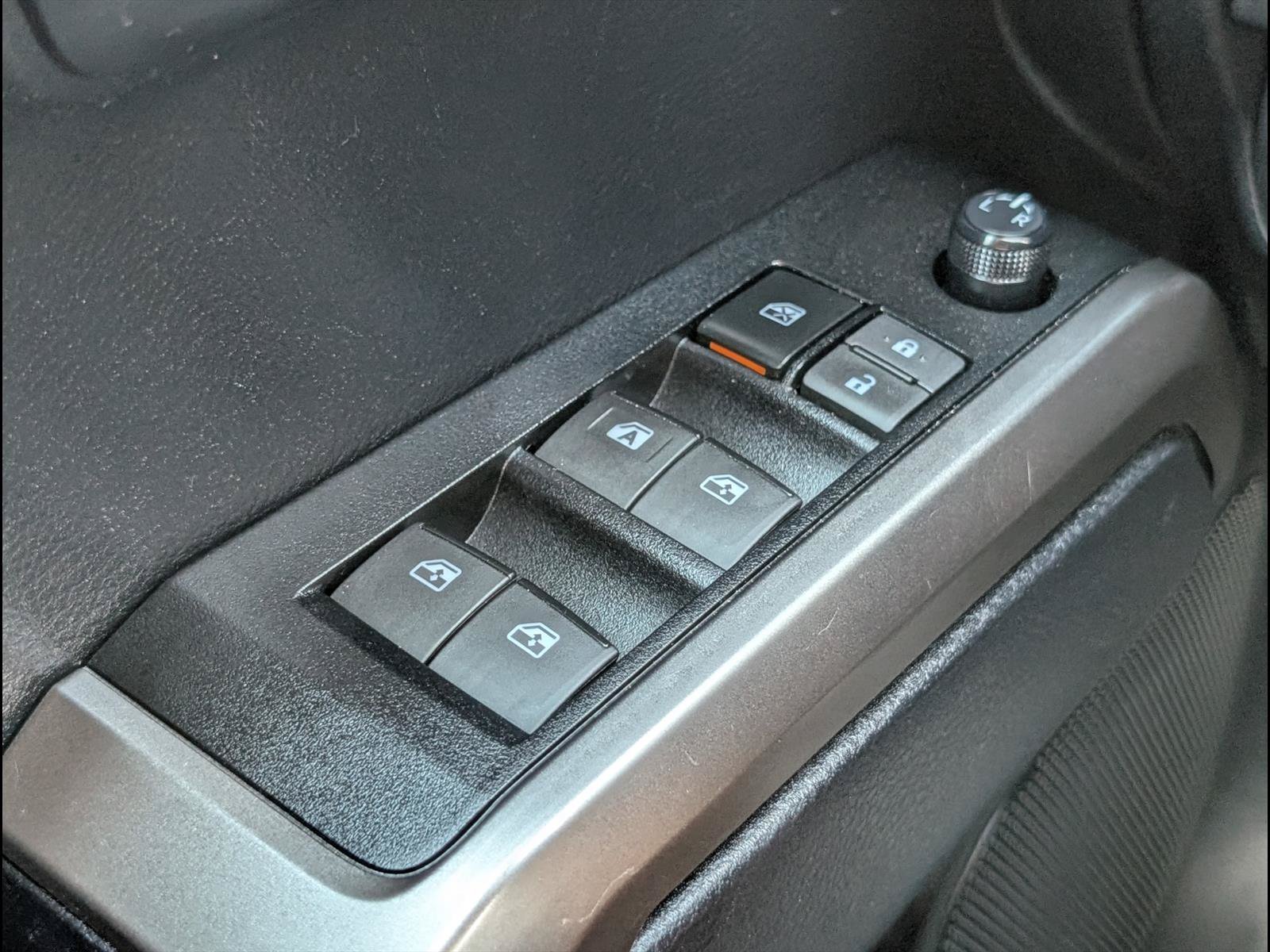 Used 2021 Toyota Tacoma SR5 AWD/4WD image 21