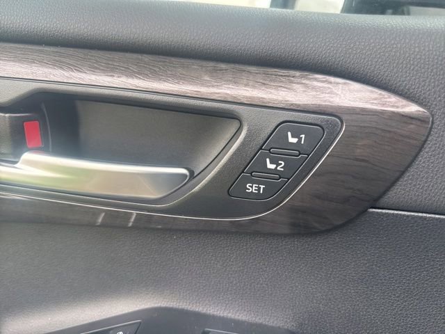 Used 2026 Toyota Highlander Limited AWD/4WD image 15
