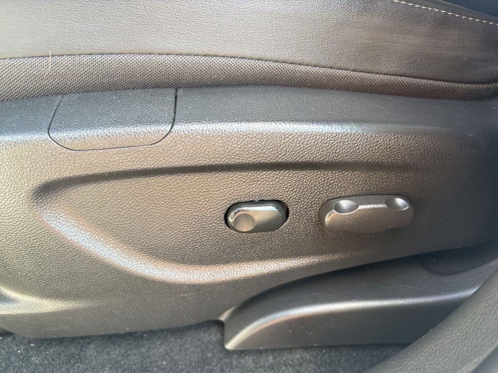 Used 2021 Buick Encore Preferred image 14