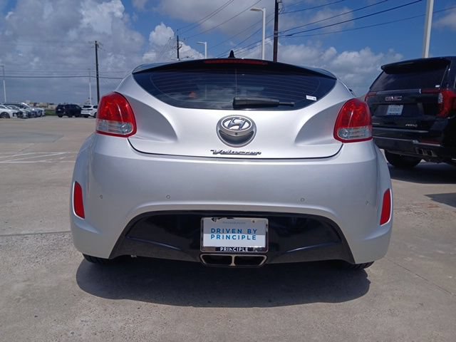 Used 2016 Hyundai Veloster w/ Option Group 03 FWD image 8